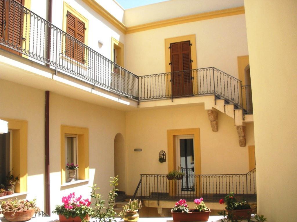 B&B Case A San Matteo Marsala Exterior photo